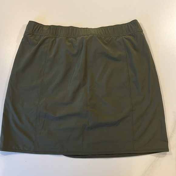 Patagonia skort - size Medium - Picture 2 of 9